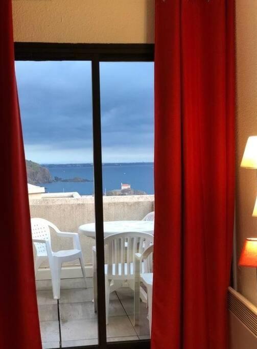 Location Vue Mer Du Samedi Au Samedi, Clim, Parking, Piscine, Plage Collioure Exteriér fotografie